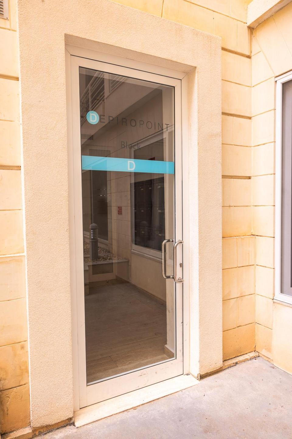 Balluta Bay Spacious Apt - 2Br Слима Экстерьер фото
