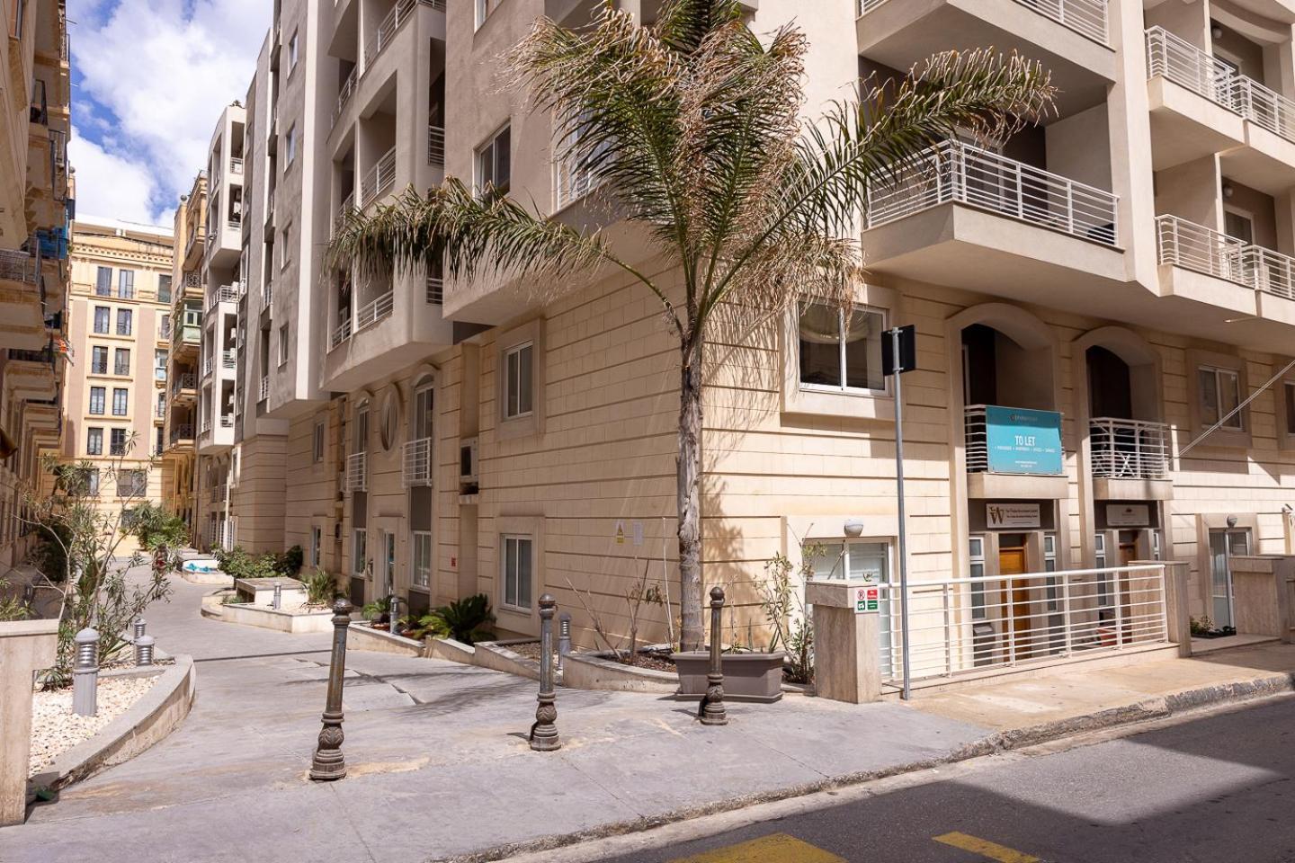 Balluta Bay Spacious Apt - 2Br Слима Экстерьер фото